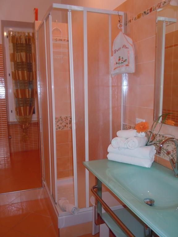 Nataly'S House Bed&Breakfast Ла-Массимина-Касал-Лумброзо Номер фото