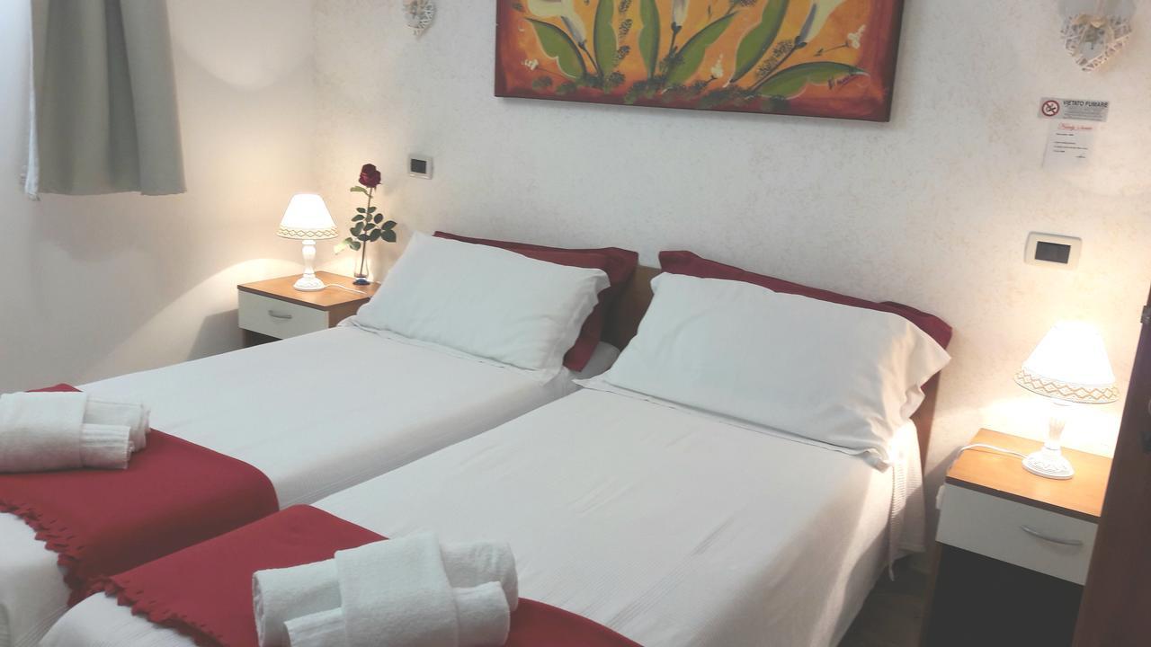 Nataly'S House Bed&Breakfast Ла-Массимина-Касал-Лумброзо Экстерьер фото